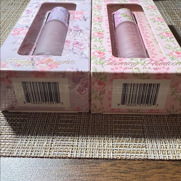 LAWLESS love, shack, fancy,
Lip Plumping Gloss - Picture 3 of 3